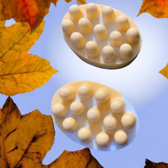 Hand Crafted Oatmeal Honey & Milk Massage Soap Bar - Picture 2 of 5